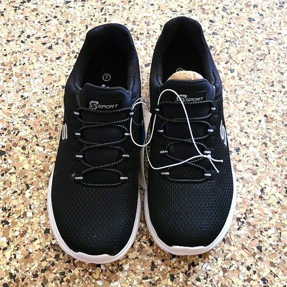 Skechers Shoes - Sketchers memory foam sneakers